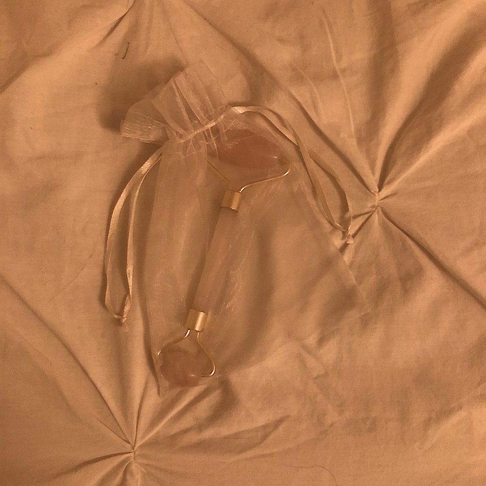 Rose Quartz Face Roller